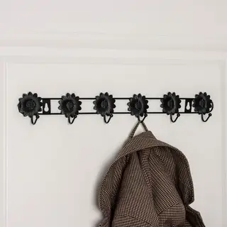 Вешалка настенная на 6 крючков Доляна «Ромашки», 41.5×5.5×3 см, чёрная