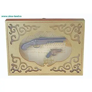 Изделие сувенирное в раме два пистолета 40х30 см дерево, пластик, металл, стекло