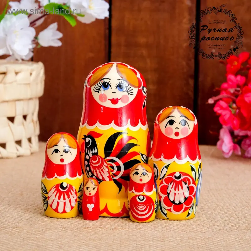 Матрёшка «Птица в руках», красный платок, 10 см