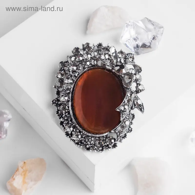 Брошь императрица «Сердолик»