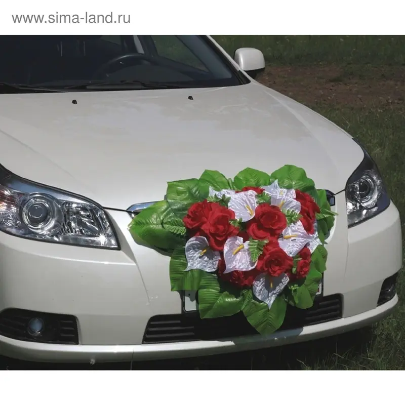 Букет на радиатор с каллами, красно-белый