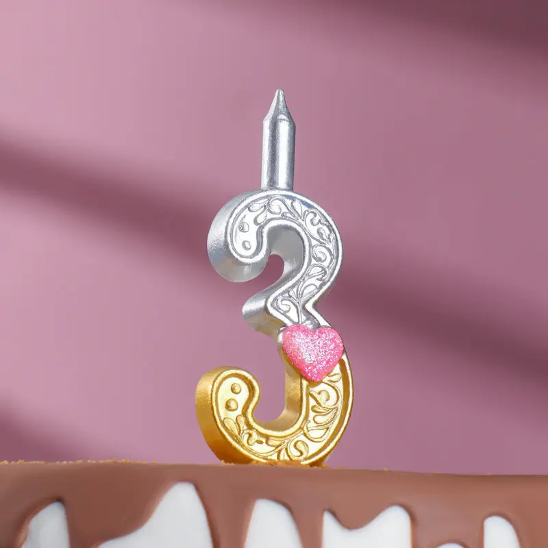 Свеча для торта «Сердечки» серебряно-золотая, 10.2 см, цифра 3