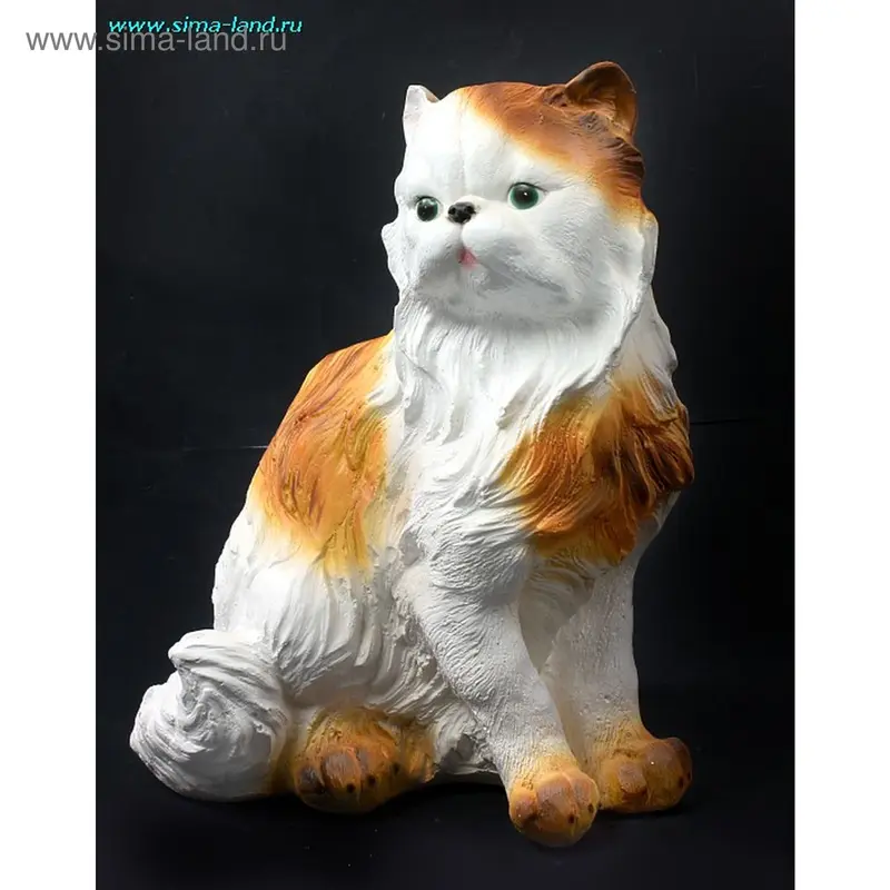 Кошка большая, бело-рыжая