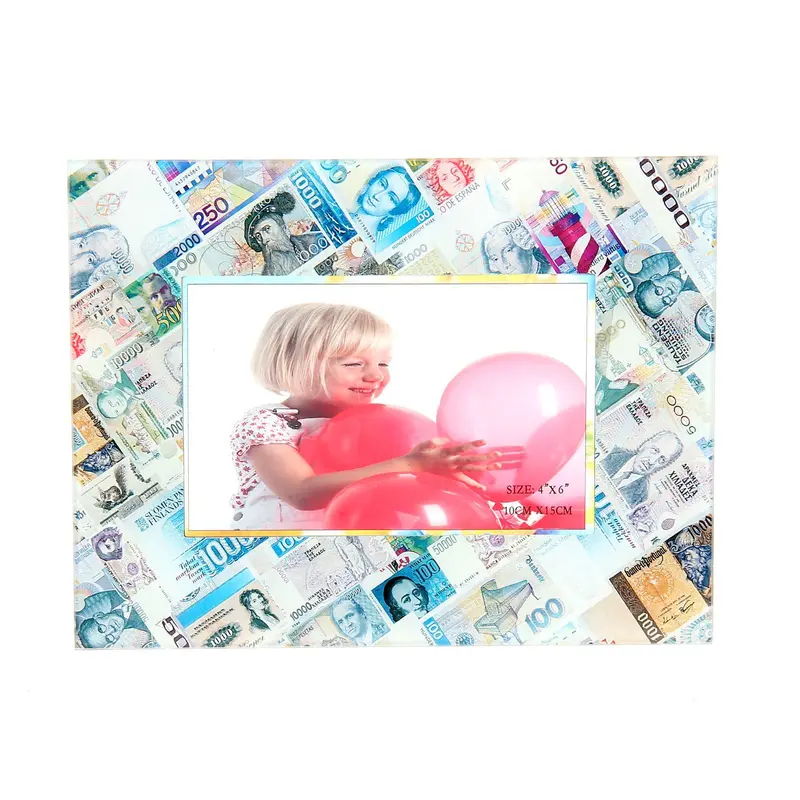 Фоторамка "Деньги мира" 10х15 см