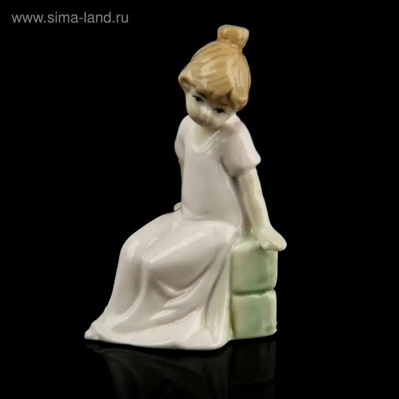 Сувенир "Девочка на камушке" 7,8x3,2x4,6 см